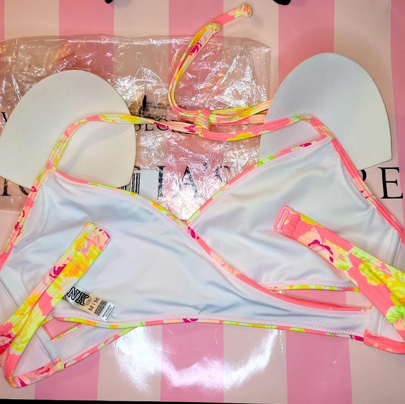 PINK VS MEDIUM NEW MEDIUM Removable Cups 2 Piece Flowerd Black SWIM SUIT - Picture 6 of 11